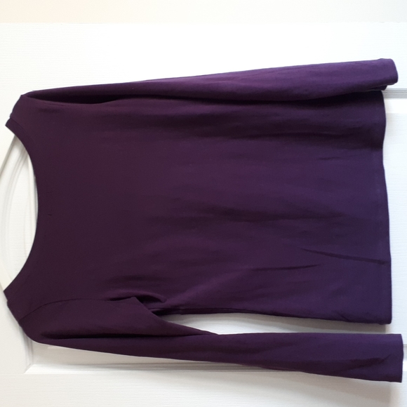 Women's V Neck - Picture 4 of 6